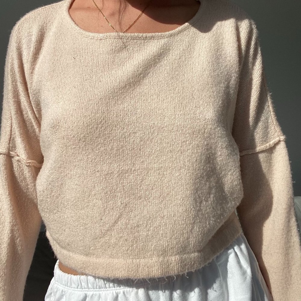 Light Pink Knit Cropped Sweater Urban Outfitters XS Blush Sweater